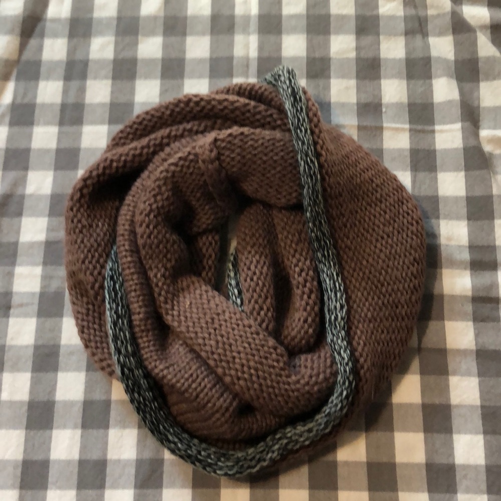 Infinity scarf